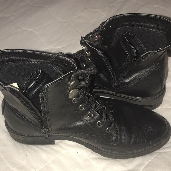 rampage zinger combat boot